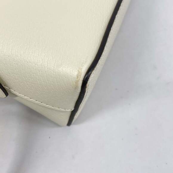 GUCCI White Leather Shoulder Bag - Picture 6 of 11